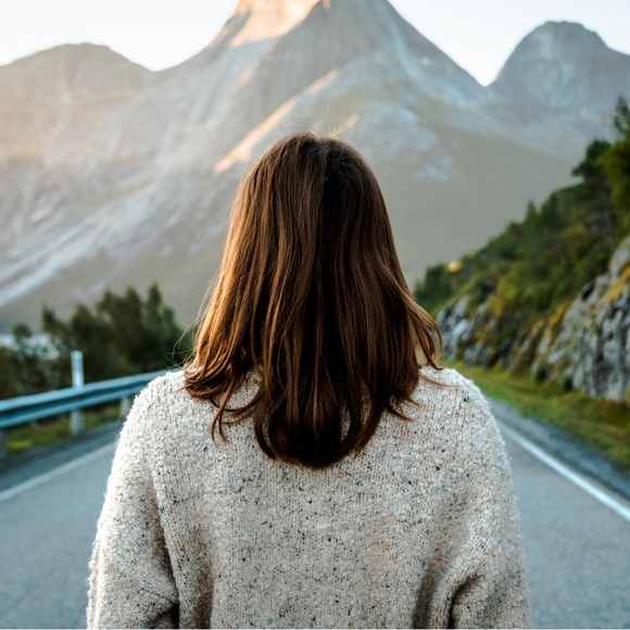 Meet your Posher, Tiffany - Picture 1 of 1